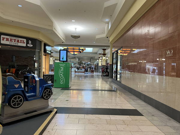 Lansing Mall - Aug 13 2022